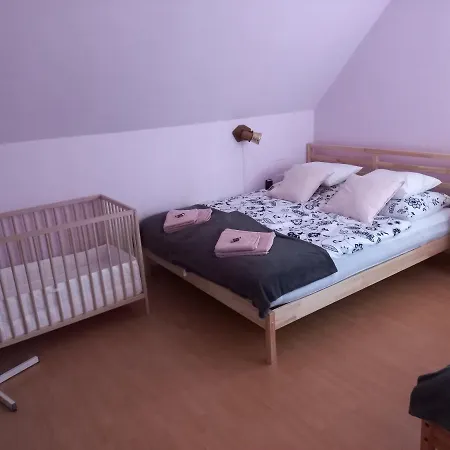 Haromfenyo * Révfülöp